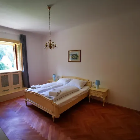 Herrnhof アパート